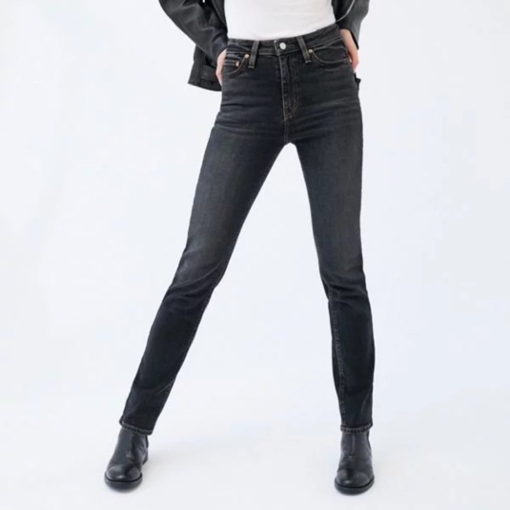 BDG high rise girlfriend jeans!